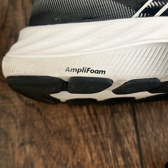 ASICS Gel-Excite 9 Running Sneakers in Black and White - Picture 7 of 13